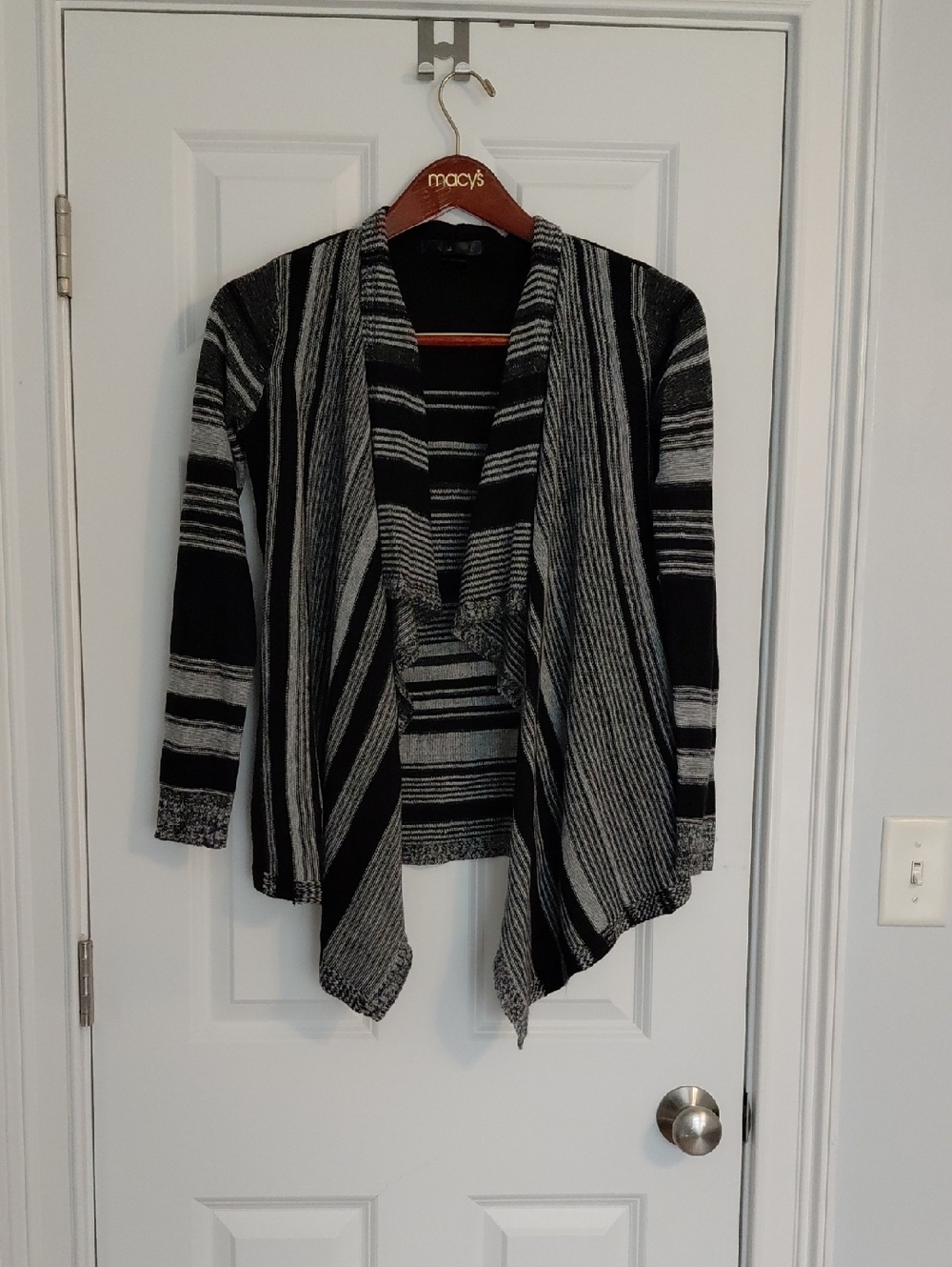 Black & Gray Striped Open-Front Women's Sweater, United States Sweaters, Size S